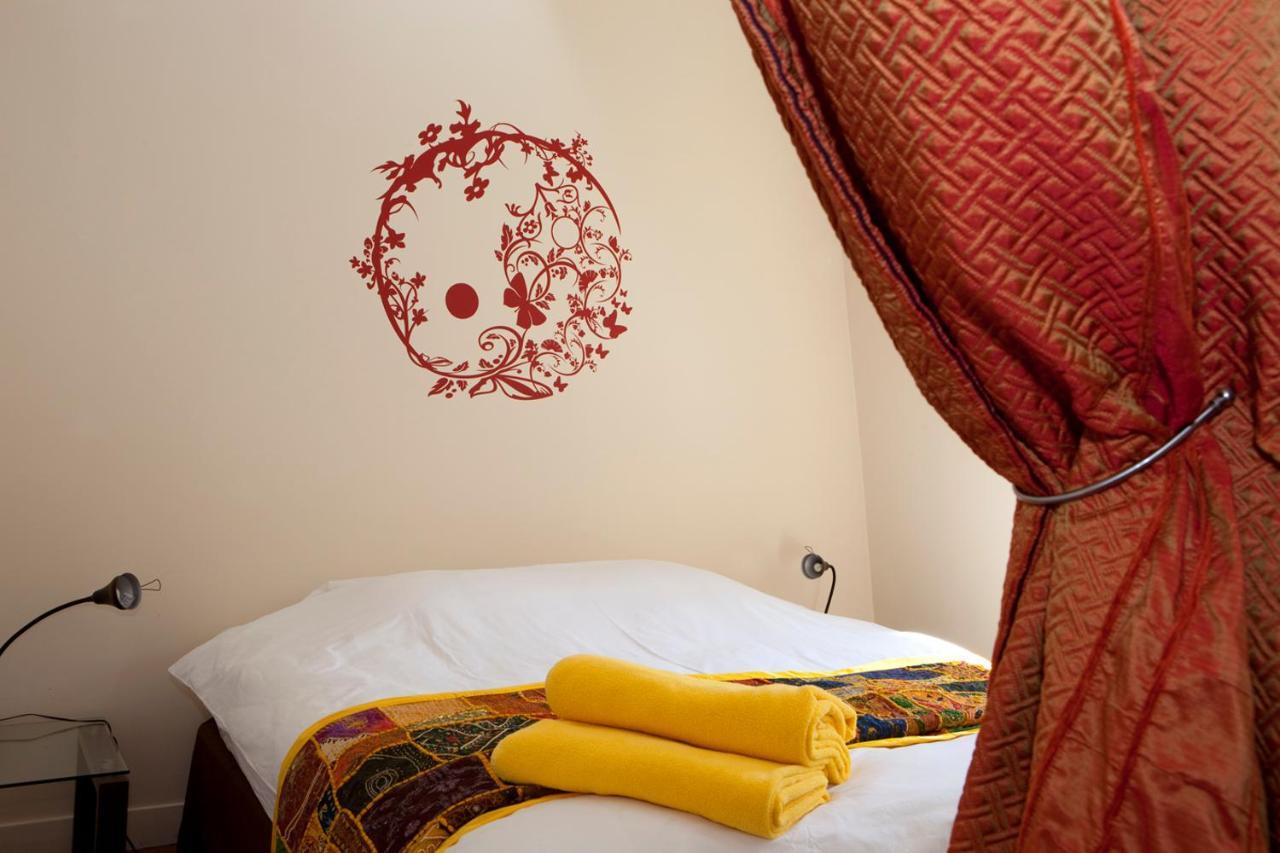 52 Clichy Bed & Breakfast - Chambre D'Hotes Париж Экстерьер фото